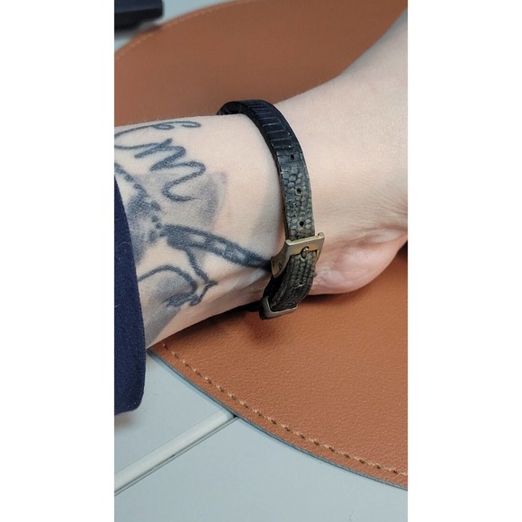 Rare Vintage Titus 18k Gold And Original Lizard Leather Band Watch - Picture 7 of 8